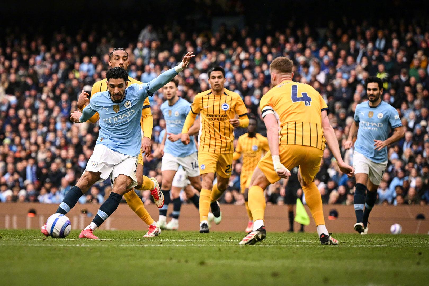 包含集结日NBA常规赛焦点战，阿森纳豪取连胜，球迷炸锅，年轻球员得到机会的词条