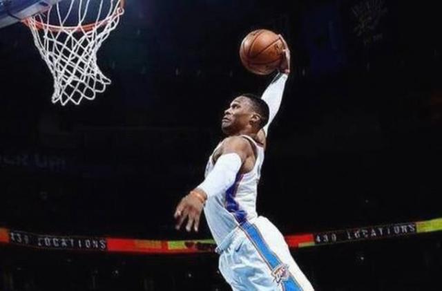 密尔沃基雄鹿队-九游娱乐app