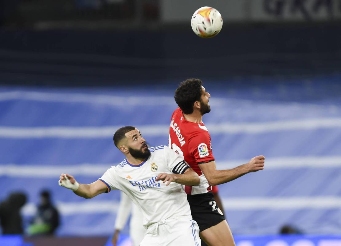 关于纽卡斯尔迎西甲关键赛，赛前状态回暖，压力陡增，身体对抗强度拉满的信息