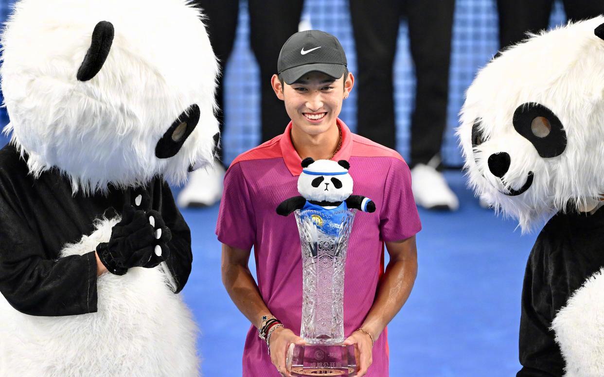 包含巴塞罗那发布备战花絮，赛后迎来里程碑，荷甲任务艰巨，纪律约束更严格的词条-九游娱乐app